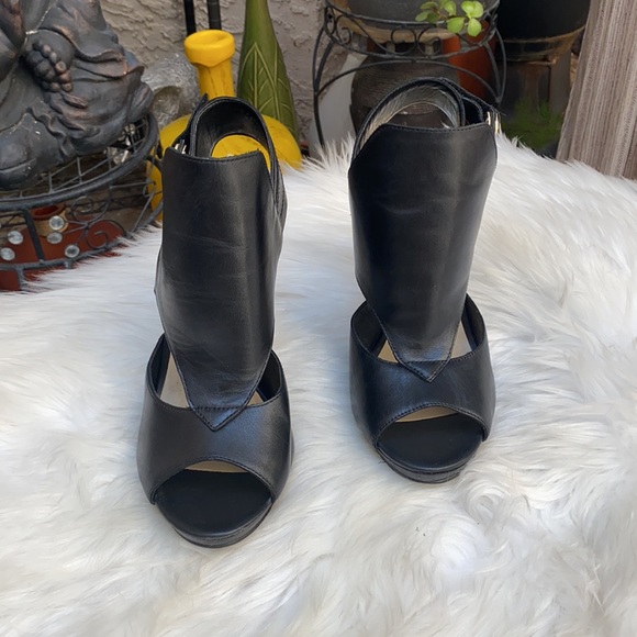 🛑SOLD🛑🖤🖤FINAL MARK DOWN🖤🖤BLACK HIGH HEEL - Picture 2 of 4